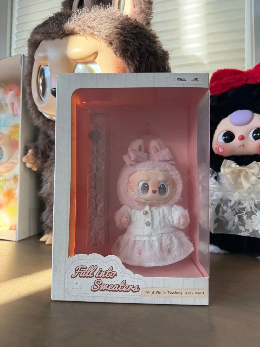 Pop Mart Fall Into Sweaters Mokoko Vinyl Plush Pendant Labubu Pop Land Exclusive - Picture 16 of 17